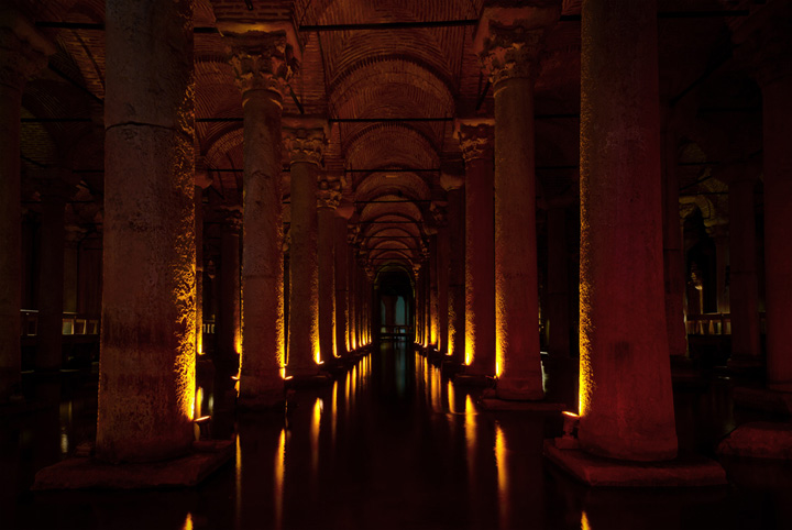 نام: Basilica-sistern.jpg نمایش: 624 اندازه: 114.5 کیلو بایت