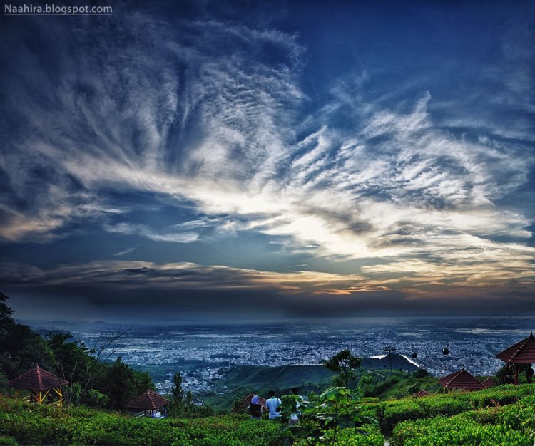 نام: Lahijan PANORAMA HDR.jpg نمایش: 1039 اندازه: 102.7 کیلو بایت