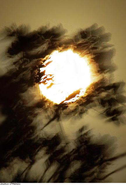 نام: which one , moon or sun .JPG نمایش: 17141 اندازه: 135.8 کیلو بایت