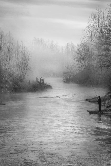 نام: Fisherman In Fog.jpg نمایش: 3572 اندازه: 94.2 کیلو بایت