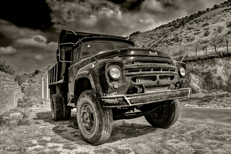 نام: 1And4more_fused_tonemapped.jpg نمایش: 1044 اندازه: 190.6 کیلو بایت