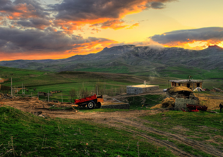 نام: DSC_0168_69_70_tonemapped.jpg نمایش: 809 اندازه: 264.2 کیلو بایت