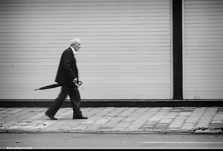نام: oldman walking.jpg نمایش: 524 اندازه: 115.9 کیلو بایت
