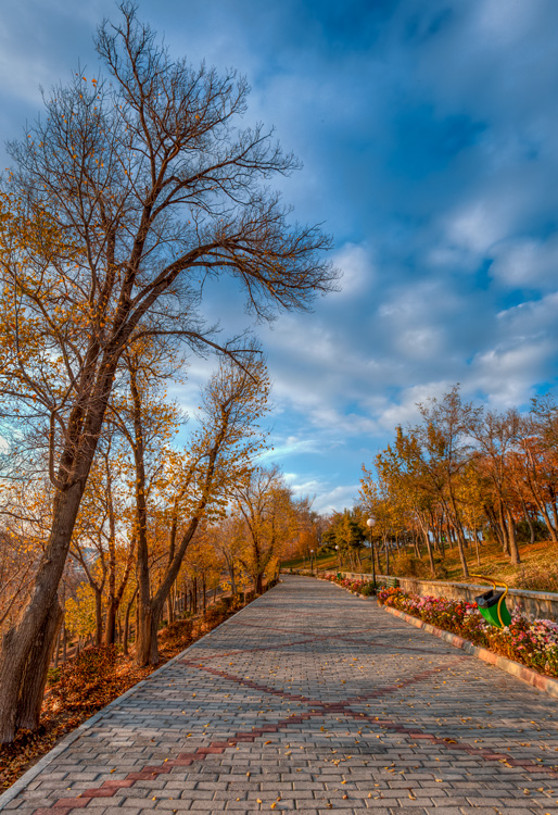 نام: IMG_4408_09_10_tonemapped3.jpg نمایش: 1124 اندازه: 275.8 کیلو بایت