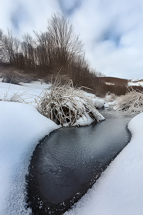 نام: Frozen-lake.jpg نمایش: 997 اندازه: 174.4 کیلو بایت