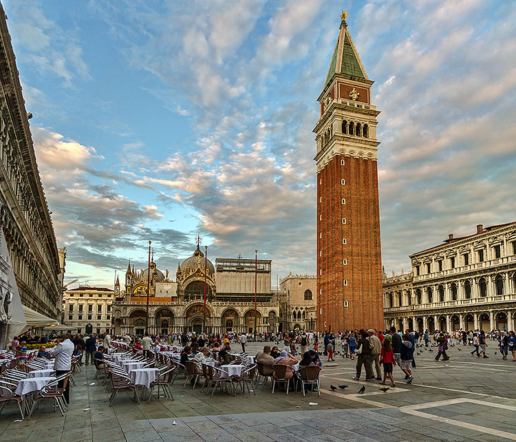نام: Venice_Panorama02.jpg نمایش: 1368 اندازه: 219.1 کیلو بایت