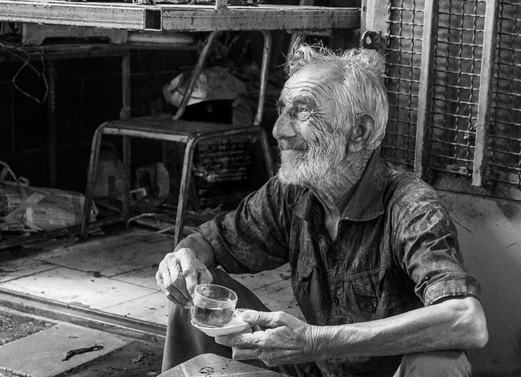 نام: the old man.jpg نمایش: 2197 اندازه: 254.0 کیلو بایت