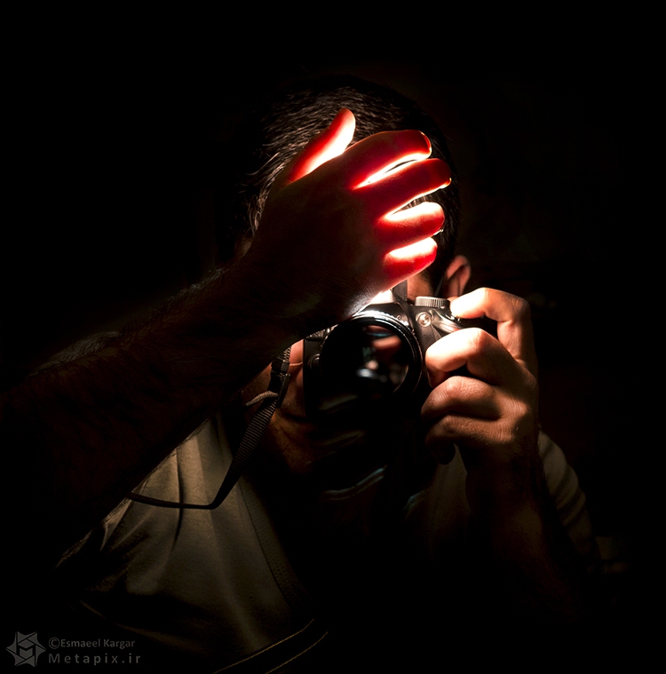نام: Selfportrait.jpg نمایش: 1212 اندازه: 152.7 کیلو بایت