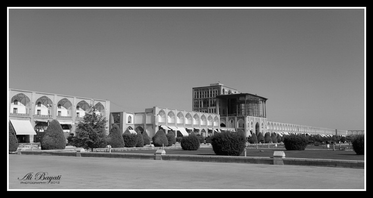 نام: AliQapou_Isfahan_Iran_750.jpg نمایش: 407 اندازه: 88.2 کیلو بایت