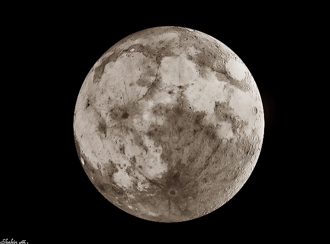 نام: moon.jpg نمایش: 1077 اندازه: 132.2 کیلو بایت