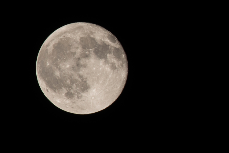 نام: Moon-2-web.jpg نمایش: 990 اندازه: 63.5 کیلو بایت